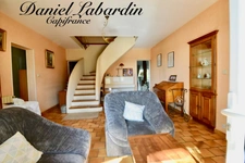 Stone house with 5 bedrooms - swimming pool - garage - drying room in MARMANDE (47)