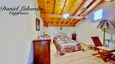 Proprièté avec 4 chambres, 6 hectares, source naturelle, bois