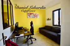 VILLA WITH POOL - 3 bedrooms - Double garage entrance.