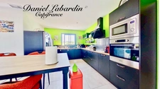 VILLA WITH POOL - 3 bedrooms - Double garage entrance.