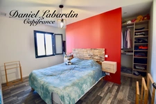 VILLA WITH POOL - 3 bedrooms - Double garage entrance.