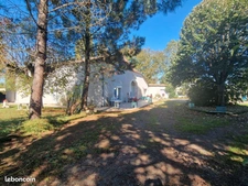DEMEURE EN PIERRE - SECHOIR - DEPENDANCES - 4 chambres