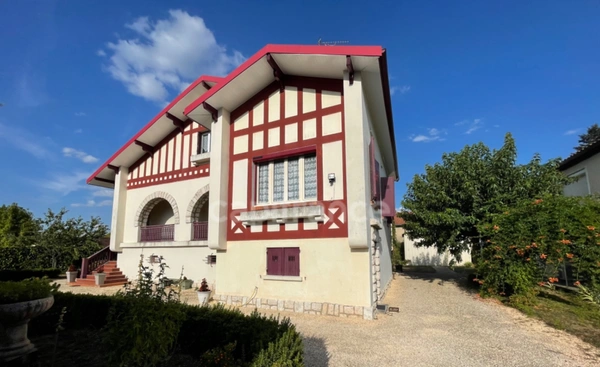 Maison - 4 chambres - terrasse - jardin - garage à MARMANDE (47)