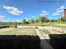 MOZAC – Maison de plain-pied 3 chambres/bureau – PISCINE – TERRAIN divisible de 2324 M² – Garages 