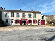 Maison à vendre 8 pièces VOLVIC (63) - 5 chambres, terrain, grand garage et caves