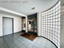 Appartement T3 dans résidence sécurisée avec terrasse, garage double, cave - CLERMONT FERRAND (63) - Secteur Saint Alyre