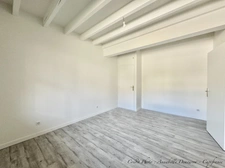 CLERMONT-FERRAND - Les Côtes – Maison d’architecte d’environ 300 m² avec dépendance – Terrain de 1894 m² – Piscine 