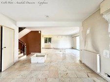 ROYAT - Grande maison familiale à rénover avec vue panoramique, terrain rare, piscine