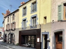 RARE - Appartement Duplex de type 5 en hyper centre de Chamalières avec terrasse abritée, balcon et cave