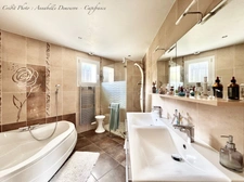 VEYRE-MONTON, Villa P6 avec très grand garage, piscine sécurisée et chauffée sur terrain de 1 509,00 m²