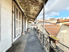 Appartement bourgeois T6 à rénover avec terrasse - CLERMONT FERRAND (63) Plateau Central - proche cathédrale.