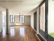 CHATELGUYON (63) - Appartement 4 pièces rénové, balcon filant et terrasse privative