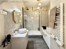 Immeuble en monopropriété à forte rentabilité à vendre CHATELGUYON (63) - studio à thème (aujourd'hui Love Room) & T3 en duplex