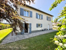 ORLEAT - Maison familiale P7 – Terrain arboré 1 204 m² – Garages – Quartier résidentiel recherché