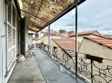 Appartement bourgeois T6 à rénover avec terrasse - CLERMONT FERRAND (63) Plateau Central - proche cathédrale.