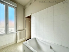 CHAMALIÈRES – MAISON DE FAMILLE EN PIERRE – 215 M² – 5 CHAMBRES – JARDINET – GARAGE