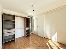 CHATELGUYON (63) - Appartement 4 pièces rénové, balcon filant et terrasse privative