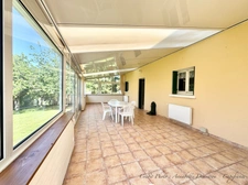 Vaste Maison individuelle P8 à rénover - LE VERNET (03200) - Terrain - garage, carport et atelier.