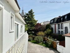 CÉBAZAT HYPERCENTRE – MAISON DE CARACTÈRE + T2 INDÉPENDANT – 183 m² HABITABLES ENV. – DÉPENDANCES – EXTÉRIEURS