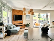 Villa d'architecte P7 à THIERS (CHOPINE) avec vaste terrain, garage double et piscine chauffée.