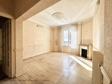 CHAMALIÈRES – MAISON DE FAMILLE EN PIERRE – 215 M² – 5 CHAMBRES – JARDINET – GARAGE