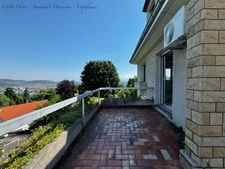 ROYAT - Grande maison familiale à rénover avec vue panoramique, terrain rare, piscine