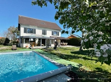 Maison à vendre 8 pièces SAINT BONNET PRES RIOM (63)
