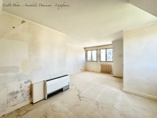 ROYAT - Grande maison familiale à rénover avec vue panoramique, terrain rare, piscine