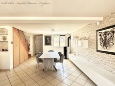 EXCLUSIVITÉ – Maison 5 pièces rénovée avec 4 chambres, terrasse en travertin, double garage et nombreux stationnements à Gerzat