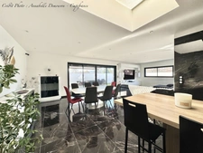 Villa contemporaine d'architecte à vendre 7 pièces CHATELGUYON (63)