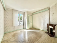 CHAMALIÈRES – MAISON DE FAMILLE EN PIERRE – 215 M² – 5 CHAMBRES – JARDINET – GARAGE