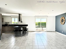 GRANDE MAISON DE PLAIN-PIED - BEAUREGARD-VENDON – 4/5 CHAMBRES – TERRAIN 1 449 m² – VUE PUY DE DÔME