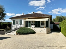 MOZAC – Maison de plain-pied 3 chambres/bureau – PISCINE – TERRAIN divisible de 2324 M² – Garages 