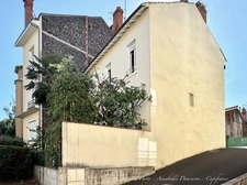 CHAMALIÈRES – MAISON DE FAMILLE EN PIERRE – 215 M² – 5 CHAMBRES – JARDINET – GARAGE