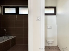 CLERMONT-FERRAND - Les Côtes – Maison d’architecte d’environ 300 m² avec dépendance – Terrain de 1894 m² – Piscine 