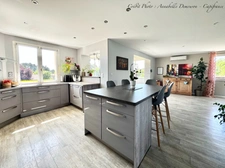 ORLEAT - Maison familiale P7 – Terrain arboré 1 204 m² – Garages – Quartier résidentiel recherché