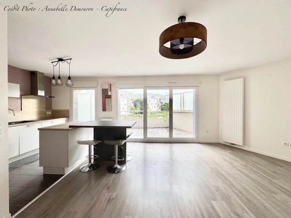 Appartement T4 CLERMONT-FERRAND quartier République / CHU Estaing, avec terrasses, cave et deux stationnements 