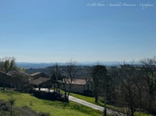Villa d'architecte P7 à THIERS (CHOPINE) avec vaste terrain, garage double et piscine chauffée.