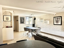 EXCLUSIVITÉ – Maison 5 pièces rénovée avec 4 chambres, terrasse en travertin, double garage et nombreux stationnements à Gerzat