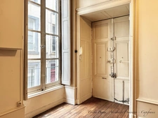 Appartement bourgeois T6 à rénover avec terrasse - CLERMONT FERRAND (63) Plateau Central - proche cathédrale.
