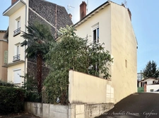 CHAMALIÈRES – MAISON DE FAMILLE EN PIERRE – 215 M² – 5 CHAMBRES – JARDINET – GARAGE