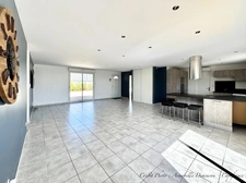 GRANDE MAISON DE PLAIN-PIED - BEAUREGARD-VENDON – 4/5 CHAMBRES – TERRAIN 1 449 m² – VUE PUY DE DÔME