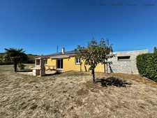 GRANDE MAISON DE PLAIN-PIED - BEAUREGARD-VENDON – 4/5 CHAMBRES – TERRAIN 1 449 m² – VUE PUY DE DÔME
