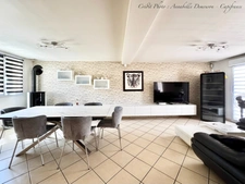 EXCLUSIVITÉ – Maison 5 pièces rénovée avec 4 chambres, terrasse en travertin, double garage et nombreux stationnements à Gerzat
