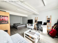 CÉBAZAT HYPERCENTRE – MAISON DE CARACTÈRE + T2 INDÉPENDANT – 183 m² HABITABLES ENV. – DÉPENDANCES – EXTÉRIEURS
