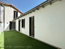 CHATELGUYON (63) - Appartement 4 pièces rénové, balcon filant et terrasse privative