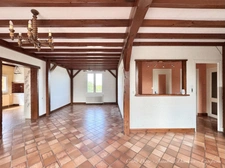 Vaste Maison individuelle P8 à rénover - LE VERNET (03200) - Terrain - garage, carport et atelier.