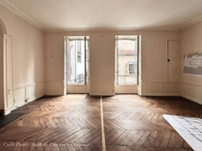 Appartement bourgeois T6 à rénover avec terrasse - CLERMONT FERRAND (63) Plateau Central - proche cathédrale.