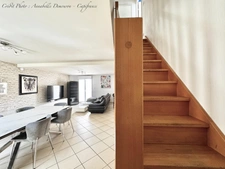 EXCLUSIVITÉ – Maison 5 pièces rénovée avec 4 chambres, terrasse en travertin, double garage et nombreux stationnements à Gerzat