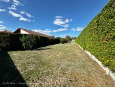 MOZAC – Maison de plain-pied 3 chambres/bureau – PISCINE – TERRAIN divisible de 2324 M² – Garages 